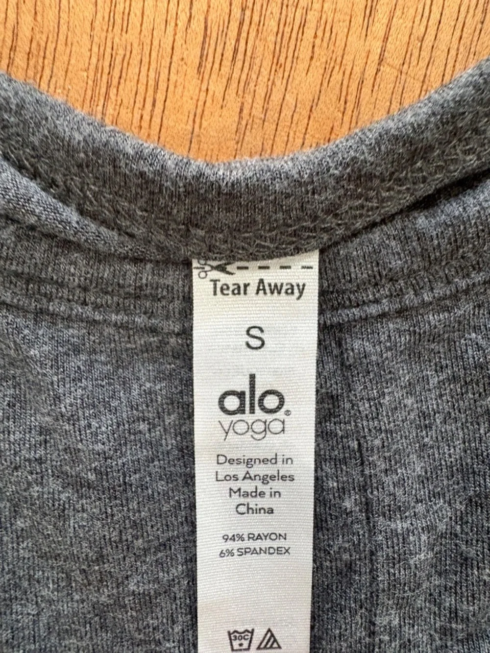 Alo Yoga Women's Cover Twist Front Cropped Tank Top